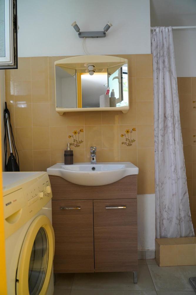 Cosy Guest House With Private Yard Saronida Exteriér fotografie